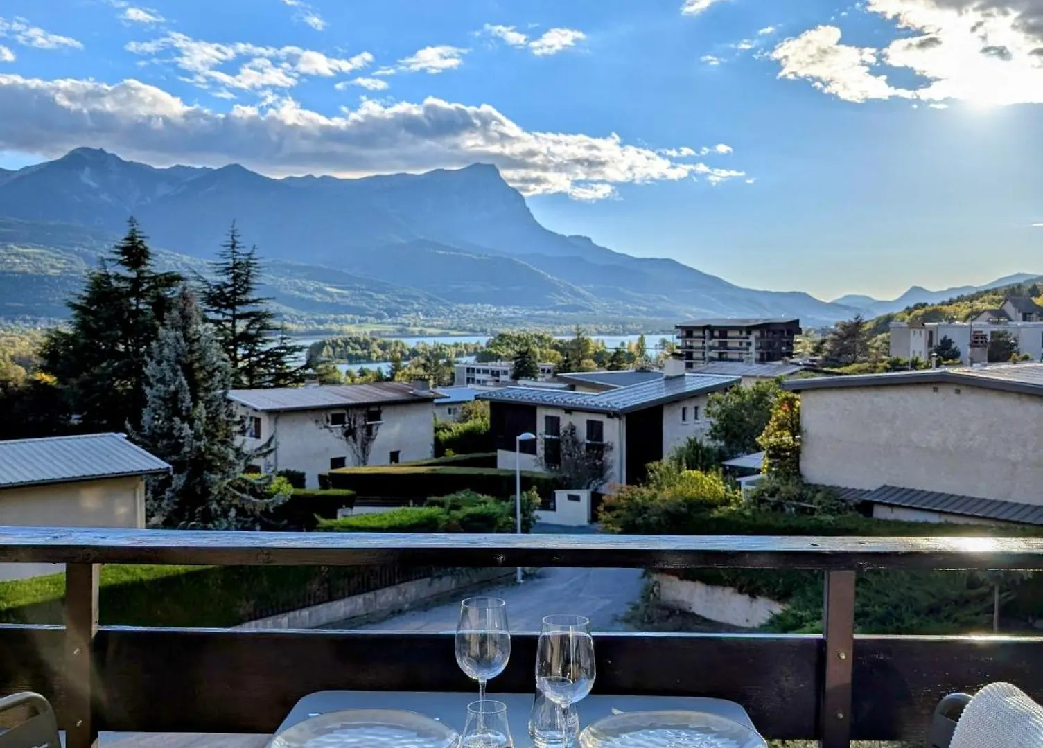 Studio Lumineux, Magnifique Vue Montagne Et Lac Embrun